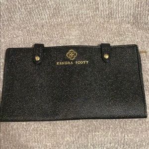 NWT Kendra Scott The Jet Set in Black Stingray